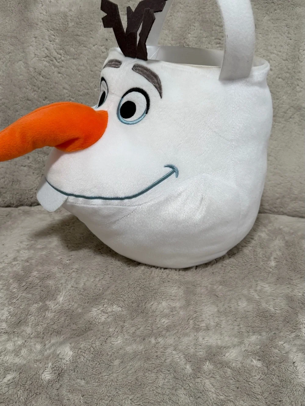 Disney Frozen Olaf Plush Hanging Basket Storage Bin White/Orange